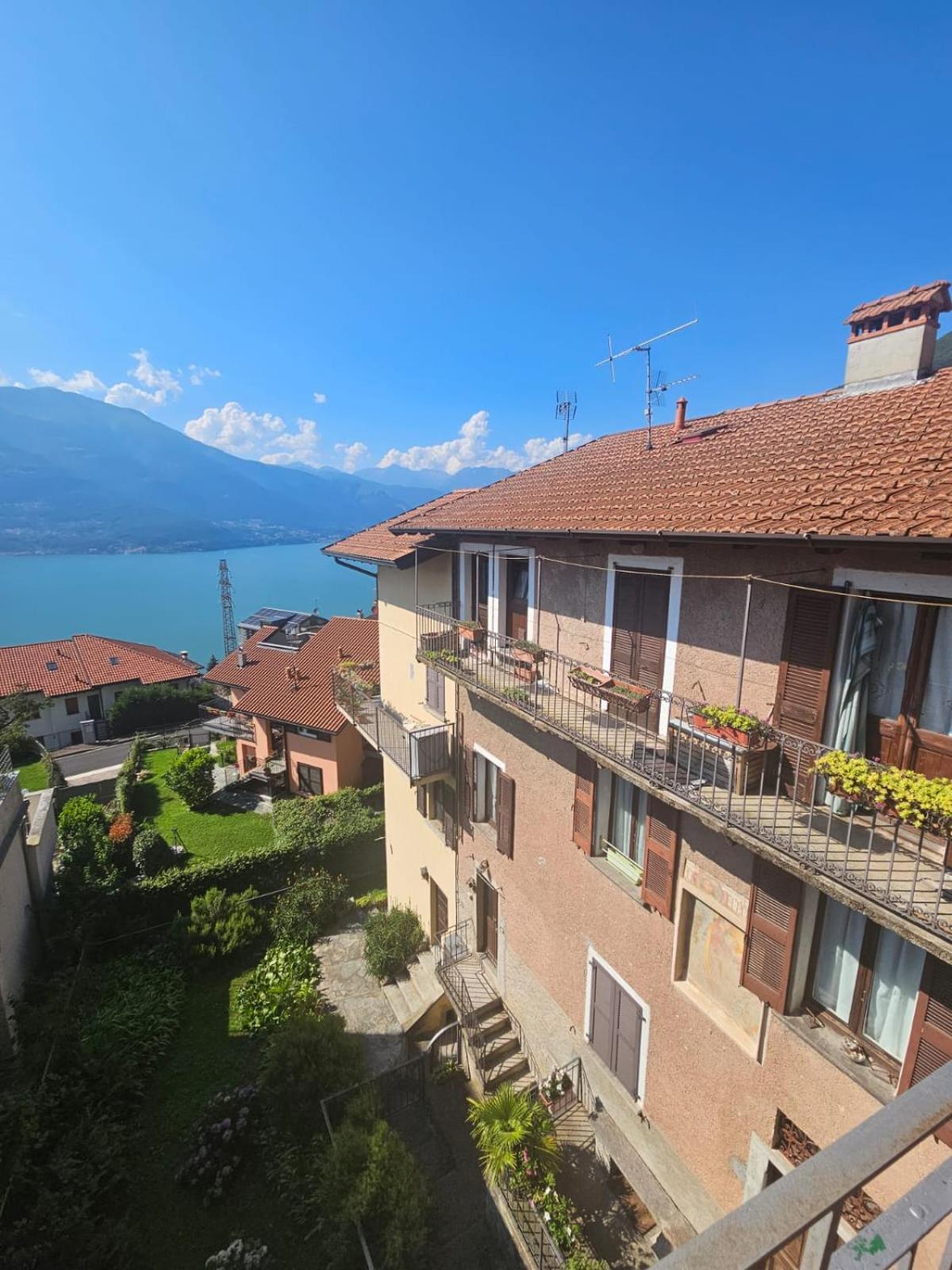 Casa Vacanze Dell'Artista On Como Lake Белано Екстериор снимка